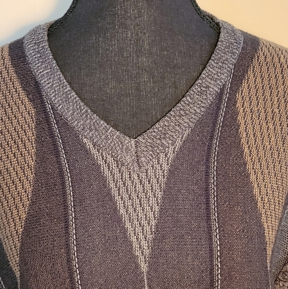 ARNOLD PALMER V-Neck Sweater with Diamond Pattern, Size Large - Picture 5 of 10